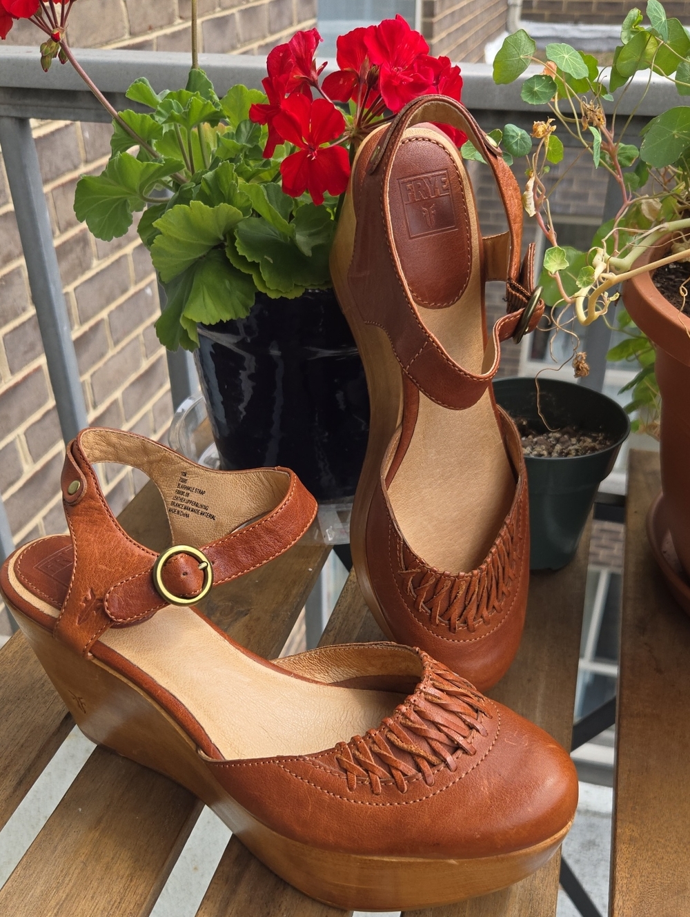 Frye Blair Cognac Leather Closed Toe Mary Jane Platform Wedges Size 10M